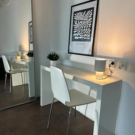 Luxury With Garden Terrace, Bm Garden No2, Free Parking דירה להטי