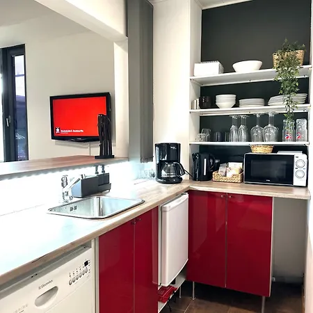 דירה Luxury With Garden Terrace, Bm Garden No2, Free Parking *