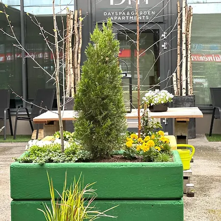 דירה Luxury With Garden Terrace, Bm Garden No2, Free Parking *